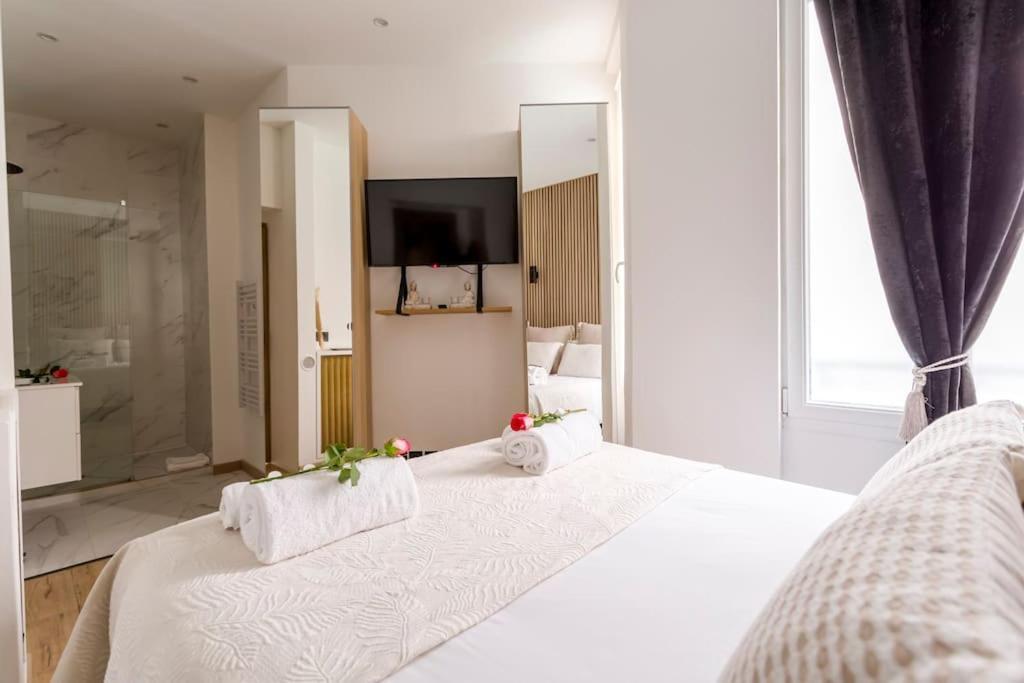 Suite Paris, Tour Eiffel, Champs Elysees Exteriör bild